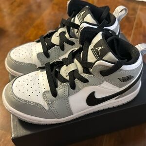 Kids Nike Jordan 1 Mid Light Smoke Grey/Black/White, Size 10